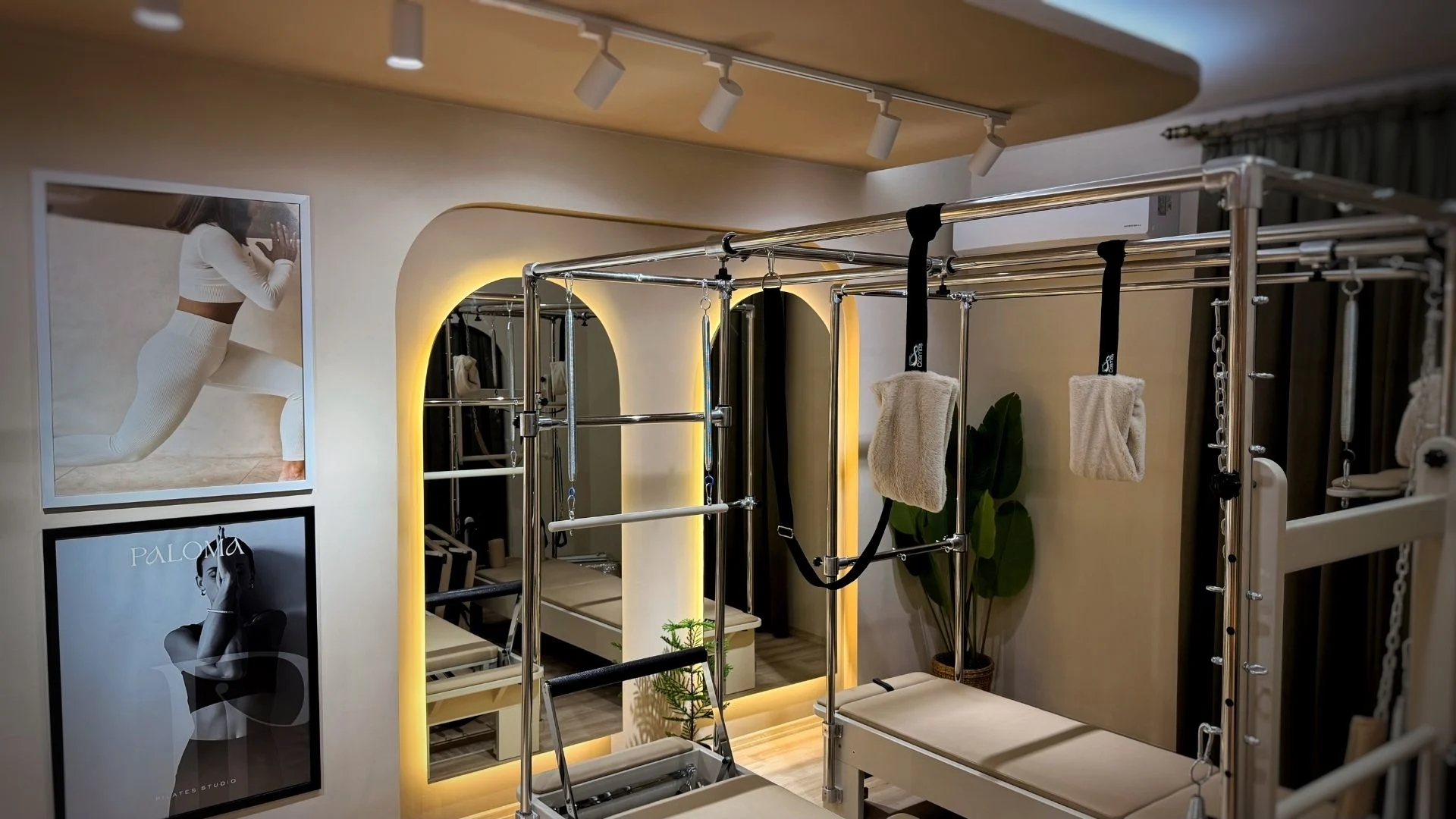 Fizyoterapist eşliğinde klinik pilates uygulama alanı